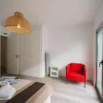 104 - Supertubos Apartment *